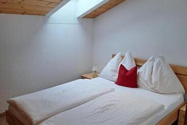 فندق Haus Regina