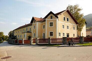 Wesenufer Hotel & Seminarkultur An Der Donau