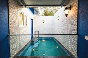 Hotel Cherryleen Resort Nagaon