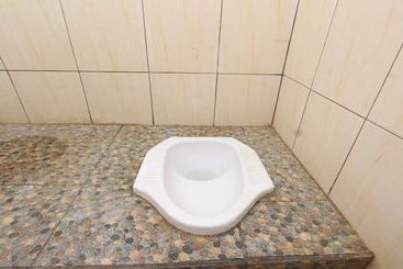 Hotel Oyo Life 93256 Kos Meninting