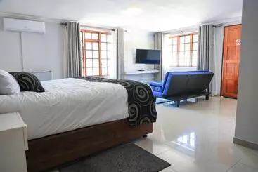 تختخواب و صبحانه Green Lagoon Guest House Tawana