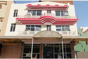 Hotel Apoorva Dlx