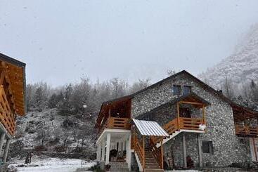 هتل Guesthouse Arben Selimaj