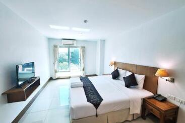 ホテル Nanthana Villa