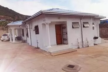 Pension Jmd And Fivhilini Guest House