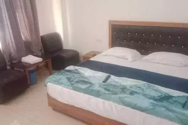 ホテル Midway Inn