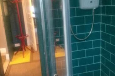 Jesmond B&b Kingsize Ensuite Room 2