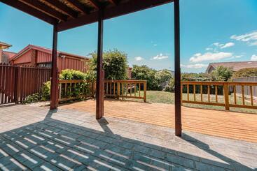 Bed and Breakfast Spacious Coastal Gem