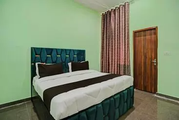 Hotel O J M K