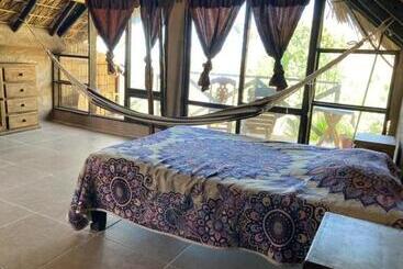 ユースホステル Mukti Bhukti