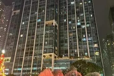 Aparthotel Deluxe Suite In Uptown Bgc With Fountain View