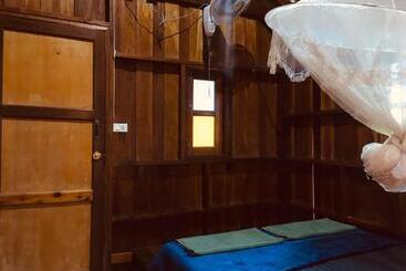 Hotel Seree Bungalows