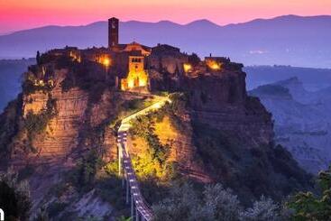 بنسيون Marcella Va A Civita