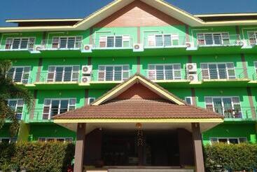 Saensukkho Green Hotel & Resort