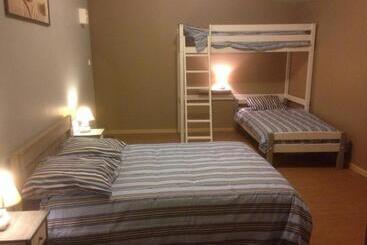 مبيت وإفطار Domaine De Cozance Chambres D Hôtes Et Gîte