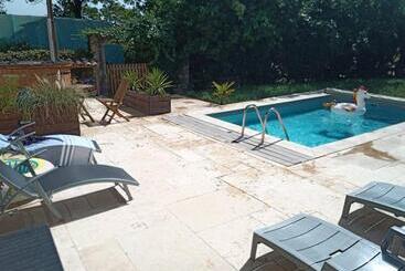 Aamiaismajoitus (B&B) Domaine De Cozance Chambres D Hôtes Et Gîte