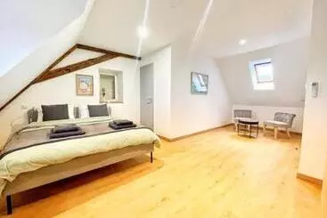 Aamiaismajoitus (B&B) Chambre Rose Des Vents