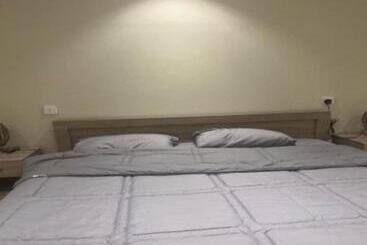 Pension (Hôtel basse catégorie) غرفه مريحه مع دوره مياه غير مخصصه للاطفال