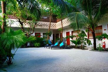 پانسیون Honey Seren Retreat