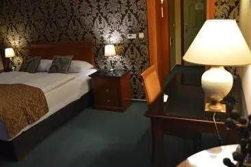 Hotel Platán