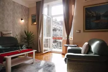 Gracia Apartment