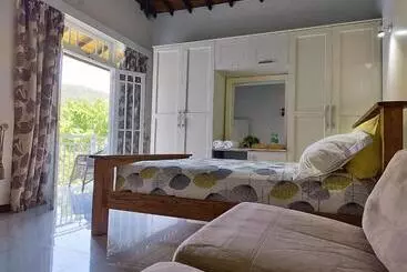 Aamiaismajoitus (B&B) Boztreve Home