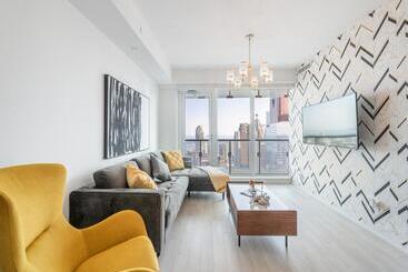 Aparthotel Designer 1br + Study Suite   Cn Tower/skyline View