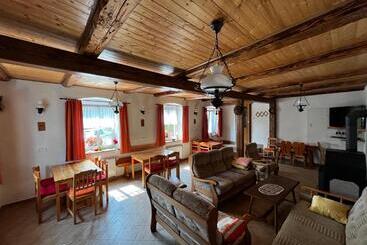 פנסיון Penzion Za Potokem