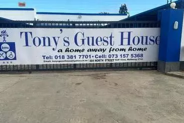 Pension  Tony S Guest House 2
