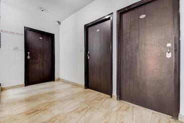 Collection O 74531 Hotel Move Inn