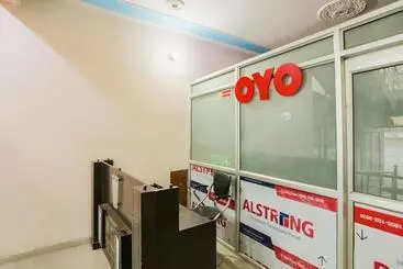 Oyo Shri Neelkanth Hotel & Restaurant