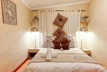 Majatalo Strand Family 6 Sleeper Cottage En Suite