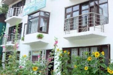 هتل Chinar Palace Pahalgam