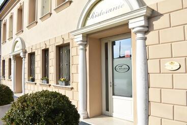 בית מלון כפרי Soresina