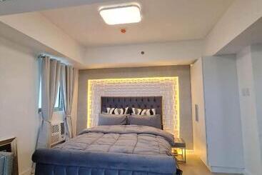 تختخواب و صبحانه Family Room 1br Huge Balcony In Azure North