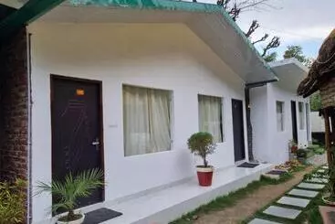 Hotel One 2 One Resort