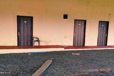 酒店 Nidhivan Guest House