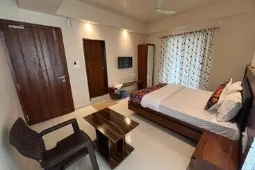 Hotel Hira Palace, Gargoti