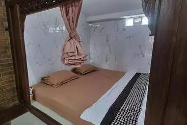 Pensió Joglo Wismono Prambanan