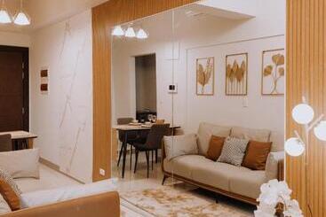 هتل آپارتمان Uptown Parksuites Elegant 1br With Balcony And Washer