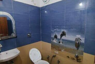 酒店 Divine And Restaurant