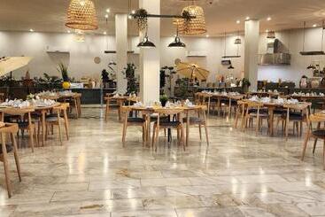 Hotel L Azure Beach Resort