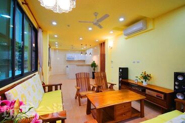 تختخواب و صبحانه Sunlight Forest