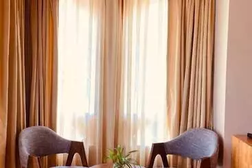 Hotelli Lhayhuel Resort & Spa