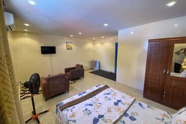 Hotel The India Gate