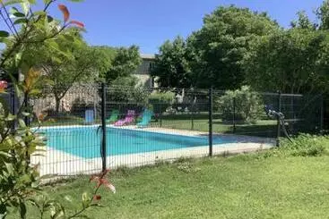 Pensão De Fil En Aiguille