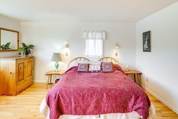 Kır Evi Great Barrington Lakeside Getaway W/ Kayak & Grill