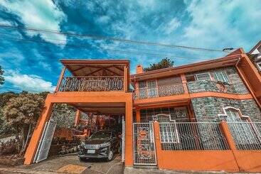 פנסיון Nucasa Transient House In Baguio
