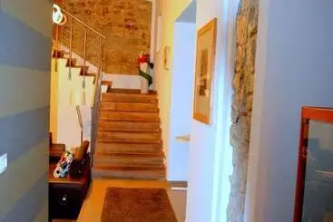 Abraxia B&b