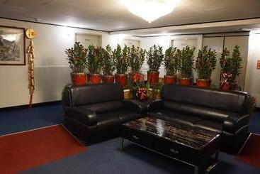 Hotel Chian Huei Business